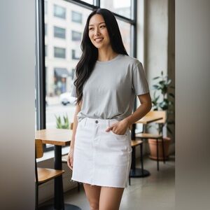 Liverpool - size 30- White Denim Skirt Pull- on